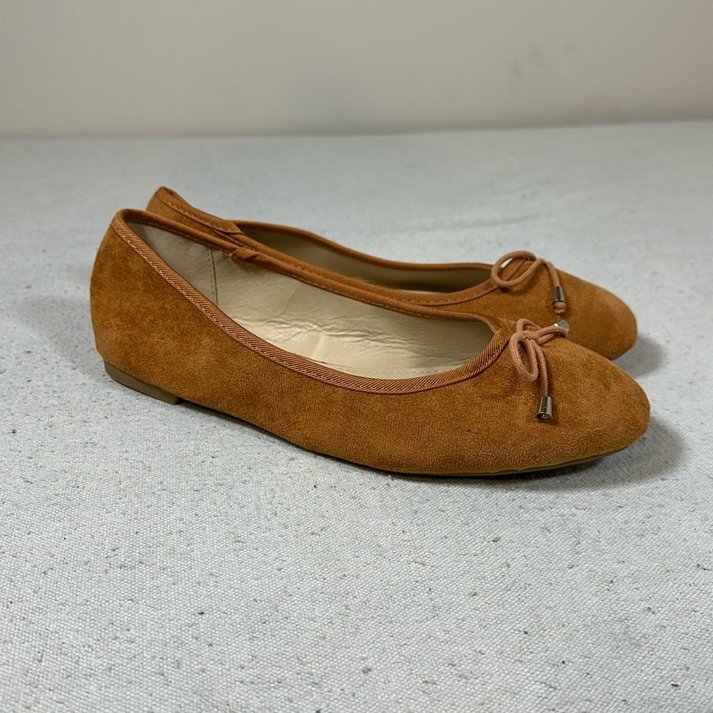 Elegant Tan Suede Ballet Flats